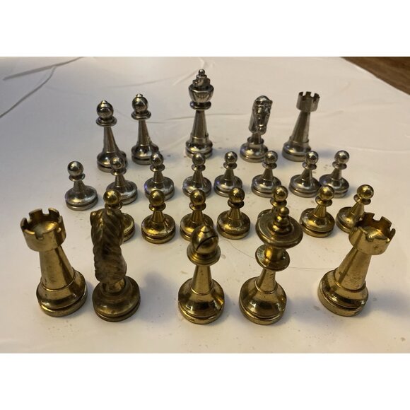 Vtg Solid Metal Incomplete 25 Chess Pieces For Mixed Media, Art, AS IS Repurpose - Picture 2 of 16